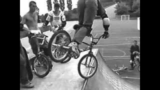 preview picture of video 'BMX Session mini à spine Cahors 11 mai 1997'