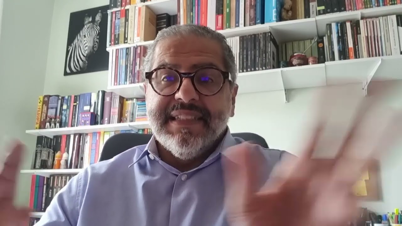 Deus, uma história humana @andrealves7400