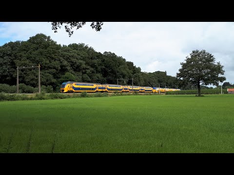 NS VIRMm 9409 + 9528 (Flow) komen door Diepenveen!