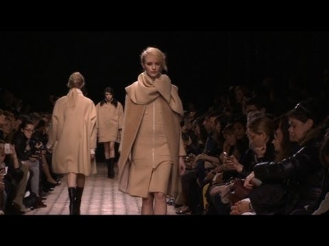 Paris / Véronique Leroy Ready-To-Wear Fall/Winter 2012/13 - fashion show