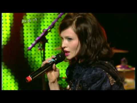 Sophie Ellis Bextor - Groovejet (If This Ain't Love) LIVE
