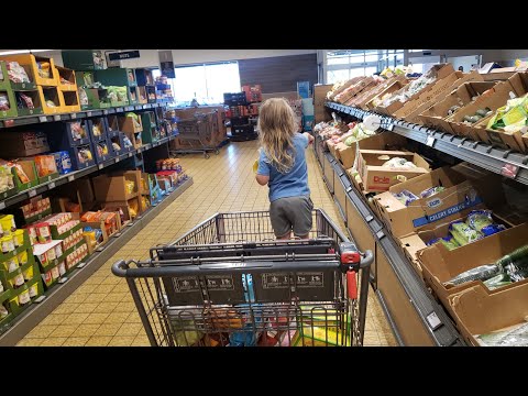Aldi grocery shopping // shop with us // vlog 