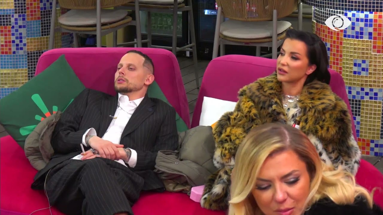 “E quan veten ushtar këtu brenda?”/ Roza diskuton me Meritonin: Dihet realiteti