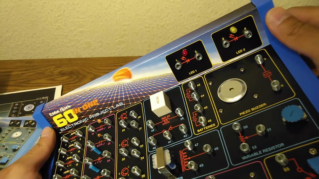 Radio Shack 60 in 1 Electronic Science Lab Unboxing by Skywind007