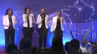 LES YEUX FIXES VERS TOI !!