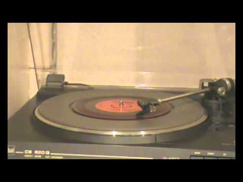 Trashmen - Surfin' Bird (on Sundazed, red vinyl) (45RPM).wmv