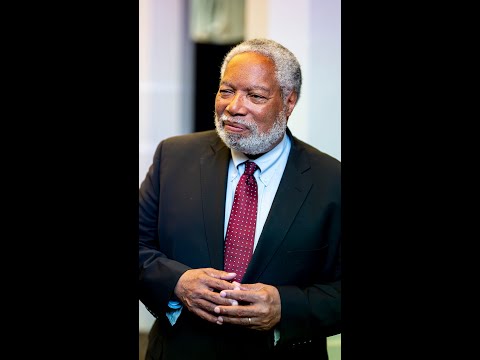 Smithsonian Secretary Lonnie Bunch to step down
