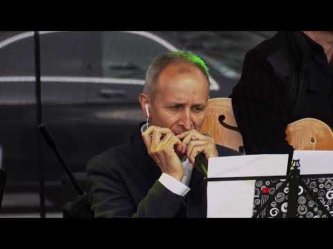 Kołysanka o zakopanej broni (1942). Koncert Niepodległości na pl.marsz.J.Piłsudskiego w Warszawie.