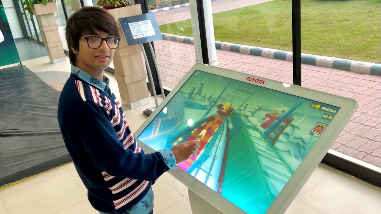 Esme Game Khel li 😂