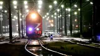 preview picture of video '[RZD] TEP70BS-020 / ТЭП70БС-020 с поездом Минск - Мурманск, станция Новгород-на-Волхове'