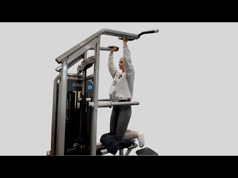 Chin / Dip Assist enger Griff NAUTILUS Übungsdurchführung