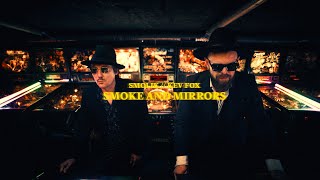 Kadr z teledysku Smoke and Mirrors tekst piosenki SMOLIK//KEV FOX