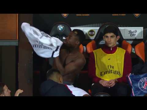 Nouvelle Dérapage De Serge Aurier : Il prends son temps avant de rentrer sur le terrain vs Lorient