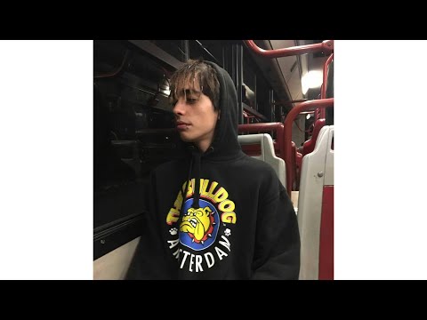 LILKVNEKI - RESTA QUI