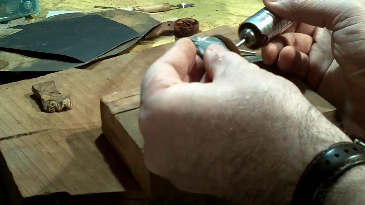 tailler une pierre avec du matériel du commerce (français) partie 1