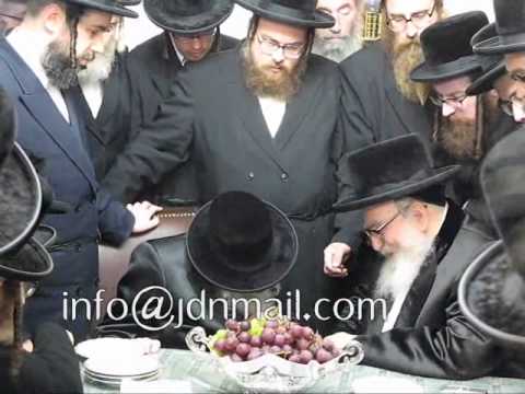 Skvere Rebbe Visits Skulen Rebbe Nissan 5771