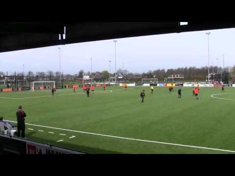 VV De Meern B1 - Almere City B2 de 3-0 van Ayoub Chetouani