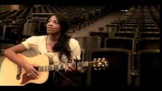 Angel Taylor - Love Travels