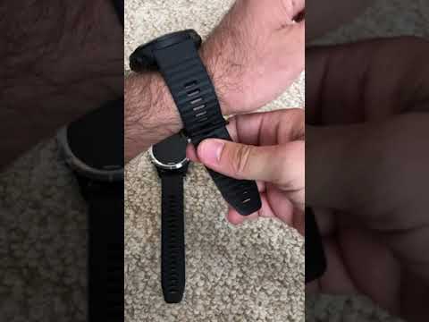 Garmin Fenix 6x vs Fenix 5 plus side by side wrist size comparison and boot speed