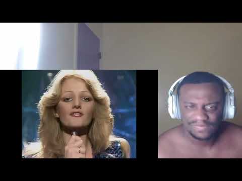 First time reacting to: Bonnie Tyler - It's A Heartache (Official HD Video)