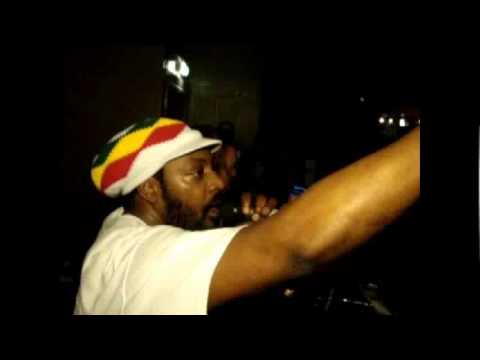 Kenny Knots meets DE BUSH CHEMISTS - Good Sensimellia