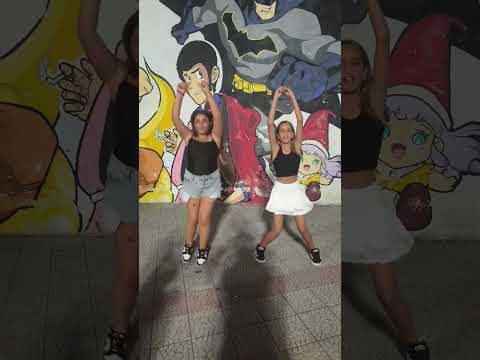 MARTINA MISSY, MAMMATY, MARTY GRANDE E SARA, HUNTRIX - GOLDEN