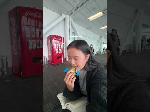 what I eat on a travel day ✈️ 🍕🍝🥨🥞🍞 #whatieatinaday #pasta #cake #dessert #foodie #travel