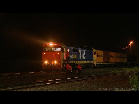 7907V Late Night Crew Change At Gheringhap - PoathTV Australian Trains & Railways