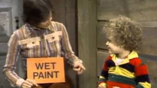 Classic Sesame Street   Linda Reads Wet Paint
