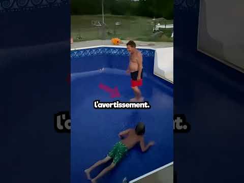 🏊 Ce père entre dans la piscine sans remarquer qu'elle est vide… ce qui arrive ensui...