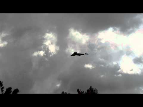Incredible UFO 2012 Debunkers Have Fun With This! - Can You Explain This To Me?