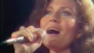 Loretta Lynn singing Coal Miner&#39;s Daughter &amp; She&#39;s Got You on Country Gold hosted by Dennis Weaver