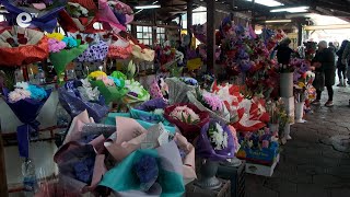 Търговците на хасковския пазар за цветя се увеличиха двойно ден преди Празника на жената