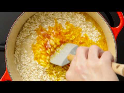 Risotto alla Milanese – Traditional Techniques for Creamy Perfection