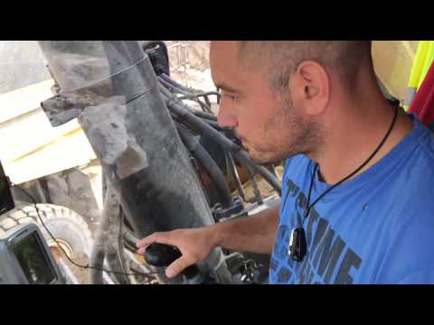 Caterpillar 385C Excavator Loading  Huge Concrete Block On Komatsu Dumper - Sotiriadis/Labrianidis