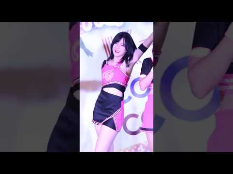 170930 VENUS cover TWICE (Petch as MoMo) - KNOCK KNOCK @ HAHA K-POPS Cover Dance