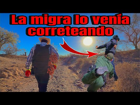 Migrante  desorientado en el desierto 