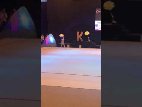 Каміла Томкович булави