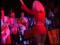 RAFFAELLA CARRA' Tuca Tuca canta Luana ...
