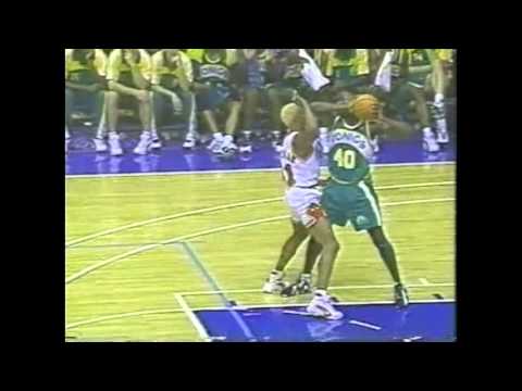Shawn Kemp - Bulls v Sonics - 10/23/95