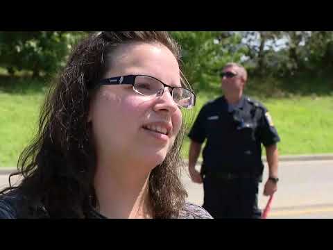 Health care workers protest state's vaccine mandate at Stony Brook University Hospital