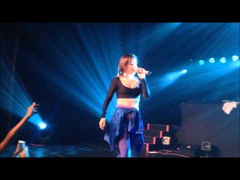 Flora Matos - Sai de Noitinha (musica nova) 01/08/15 no Sesc Santo Amaro