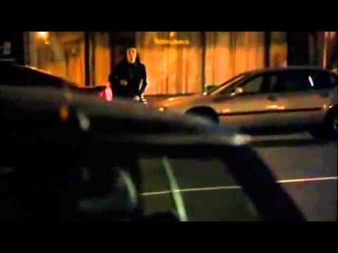 TVD 1X12 Stefan Elena talk about the vampire that was in the road  Noah calls Elena