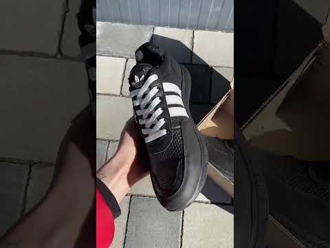 Чоловічі шкіряні літні кросівки Adidas, чоловічі чорні кросівки сітка, кросівки з перфорацією для чоловіків - фото 1 - id-p2161347368