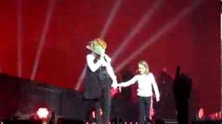 Mylène Farmer A L'OMBRE (Fin + petite surprise !!) Zénith d'Auvergne 03 12 2013