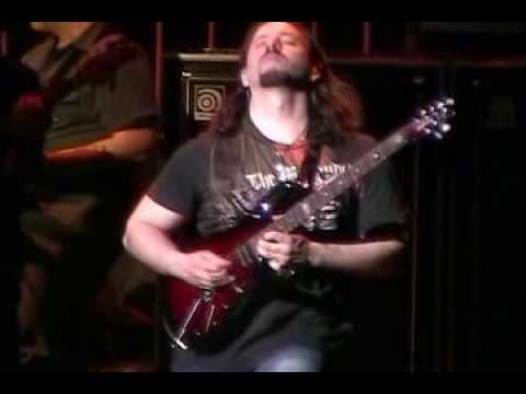 PAUL GILBERT, JOHN PETRUCCI &  JOE SATRIANI G3 -  Goin' Down