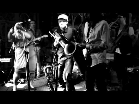 DEEP STREET SOUL -THE WORKERS CLUB- HOLD ON ME LIVE