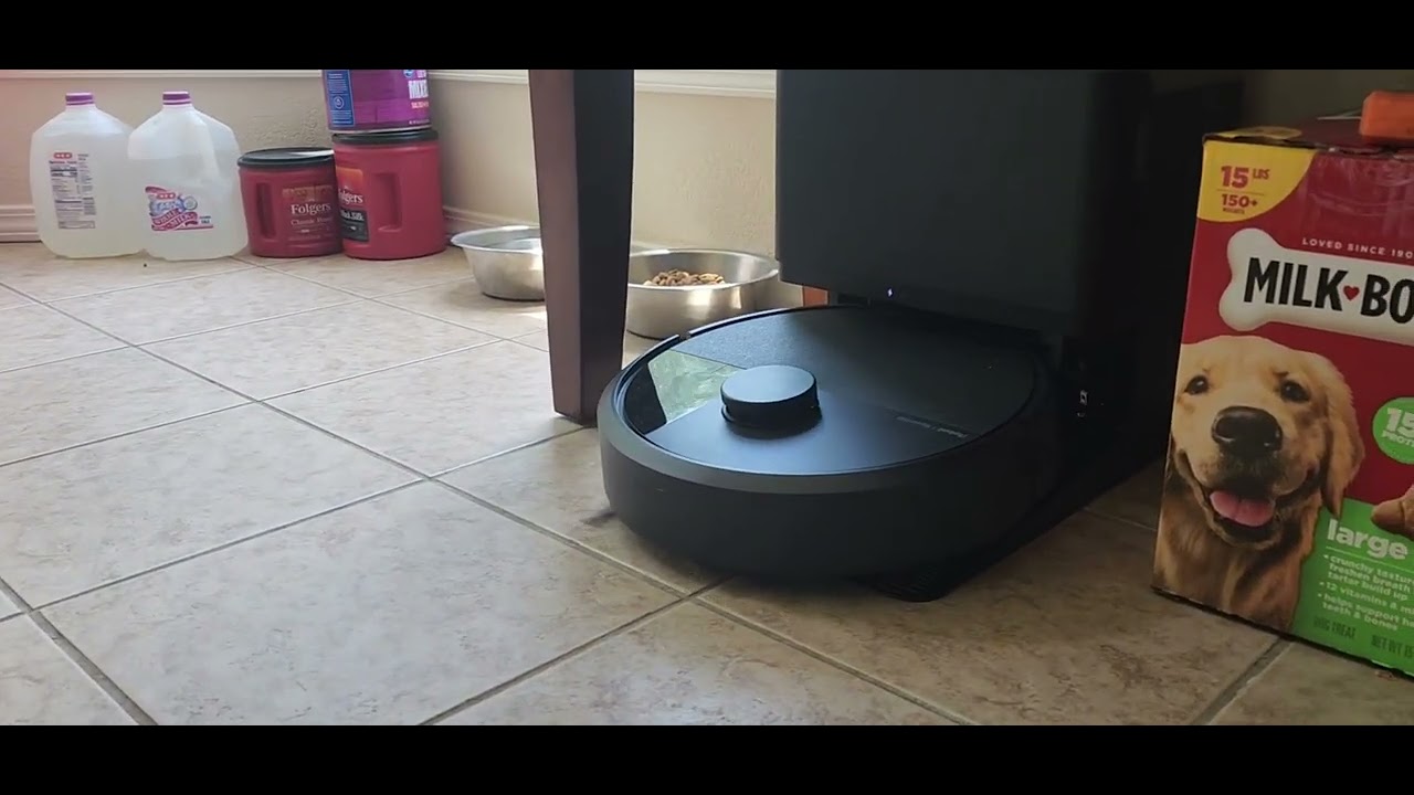 Miniatura da avaliação em vídeo de Robô Aspirador iRobot Roomba 405+ Combo com Base AutoWash Dock