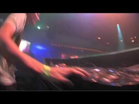 Artento Divini - Deep Down [Official Video Clip]