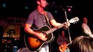 Chuck Wicks singing The Easy Part